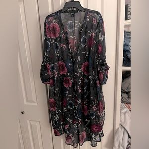 Torrid size 2 chiffon kimono